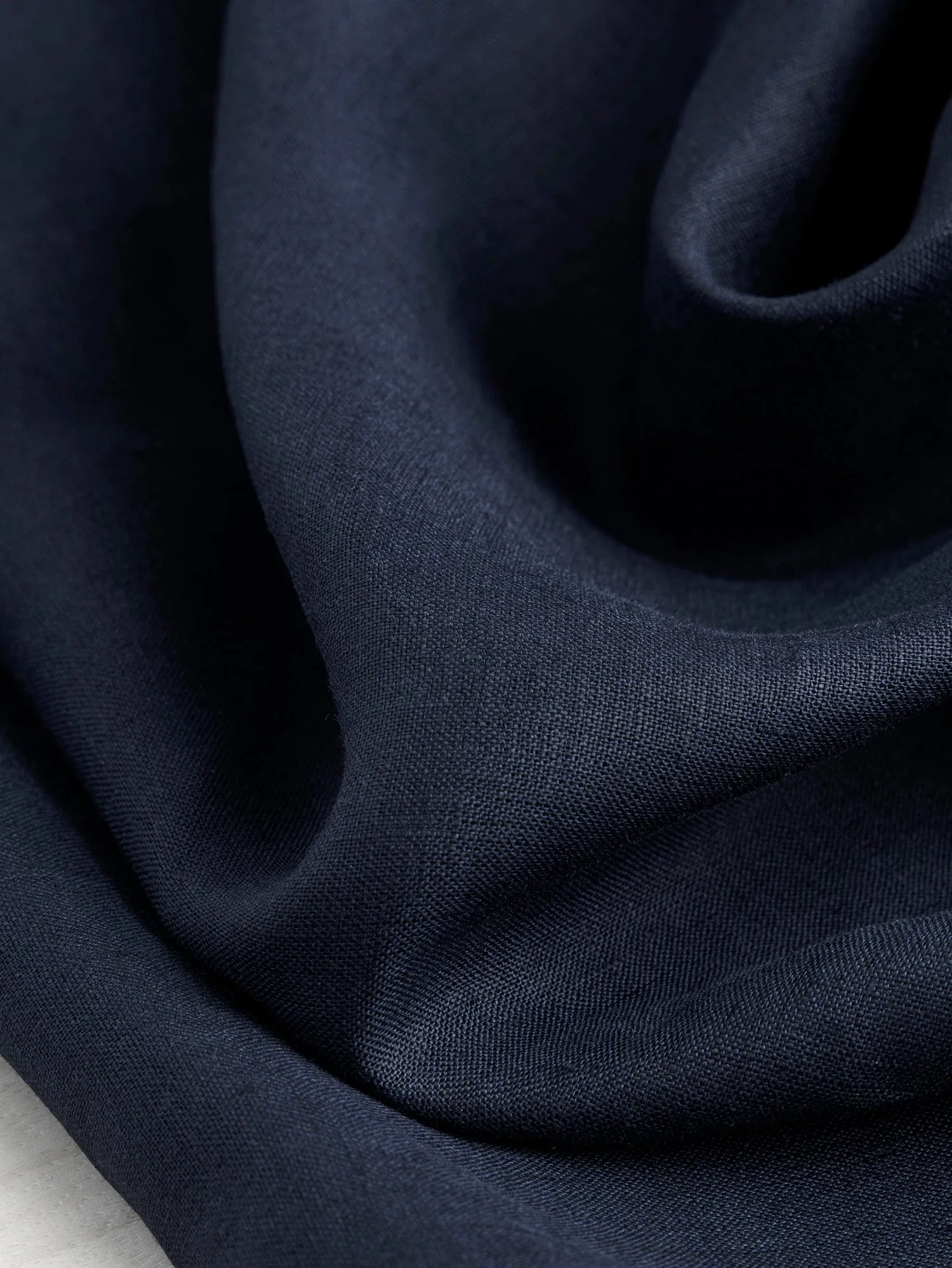 Lightweight European Linen - Dark Navy - Swatch